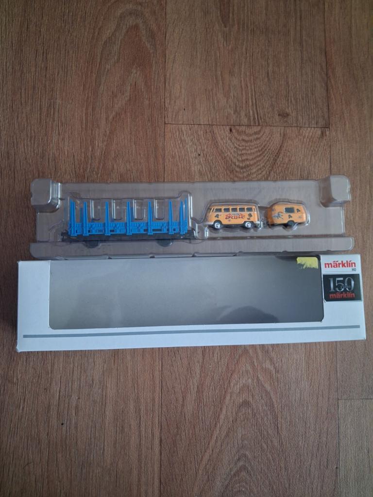 Märklin H0 48709 Jahreswagen 2009 met VW Bus en Caravan, Wisselstroom, Ophalen of Verzenden, Märklin, Nieuw