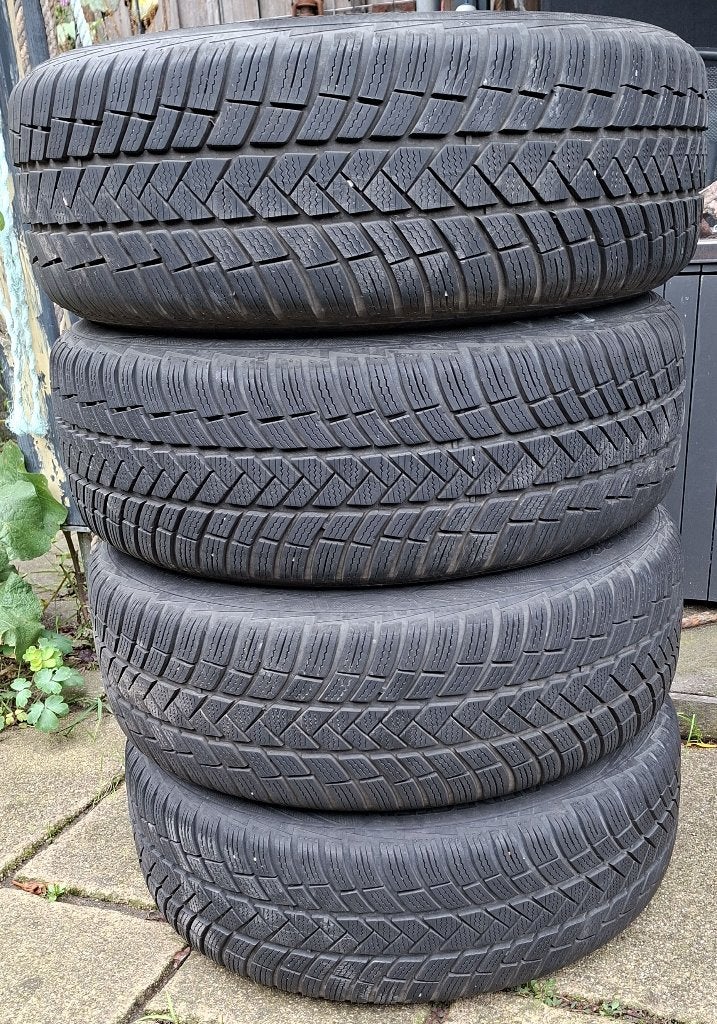 17 Inch Winterset Suzuki Vitara 215/55R17 Vredestein Wintrac, Auto-onderdelen, Ophalen, Banden en Velgen, 17 inch, Winterbanden