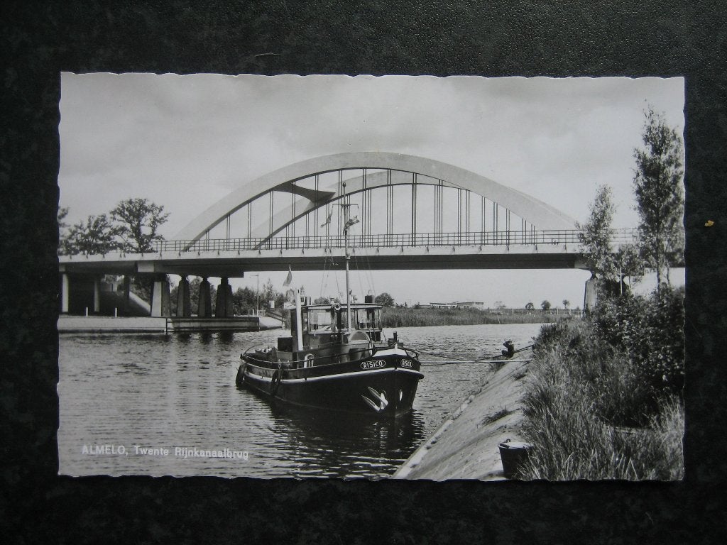 ALMELO Twente rijnkanaalbrug met sleepboot RISICO 1965, Verzamelen, Ophalen of Verzenden, Voor 1920, Overijssel
