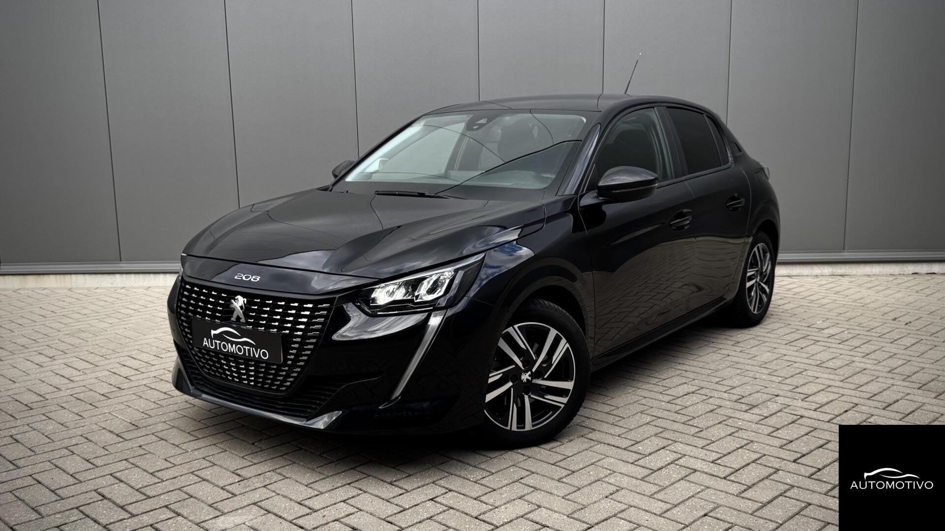 Peugeot 208 1.2 PureTech | AUTOMAAT | CARPLAY | CAMERA |LED|, Auto's, Zwart, 19 km/l, 1065 kg, Hatchback