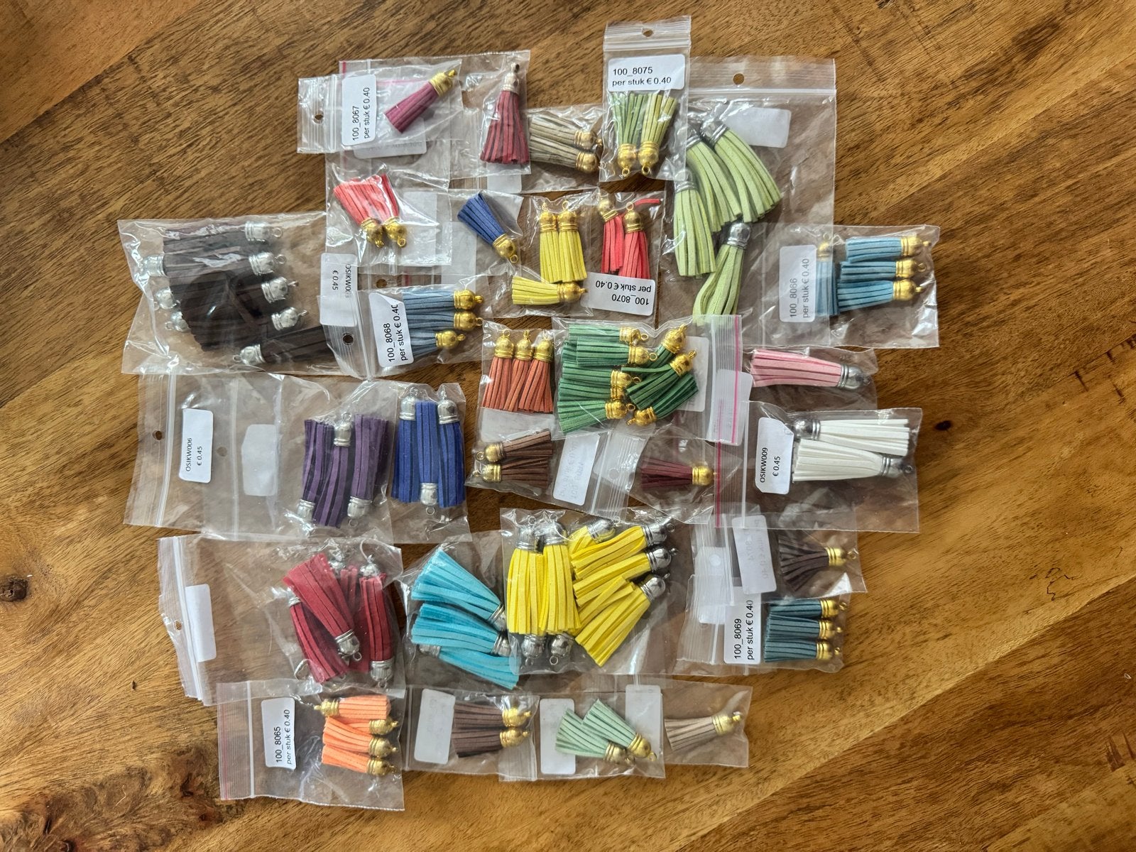 Partij nieuwe suedine kwastjes in diverse kleuren en maten, Hobby en Vrije tijd, Ophalen of Verzenden, Nieuw, Overige typen