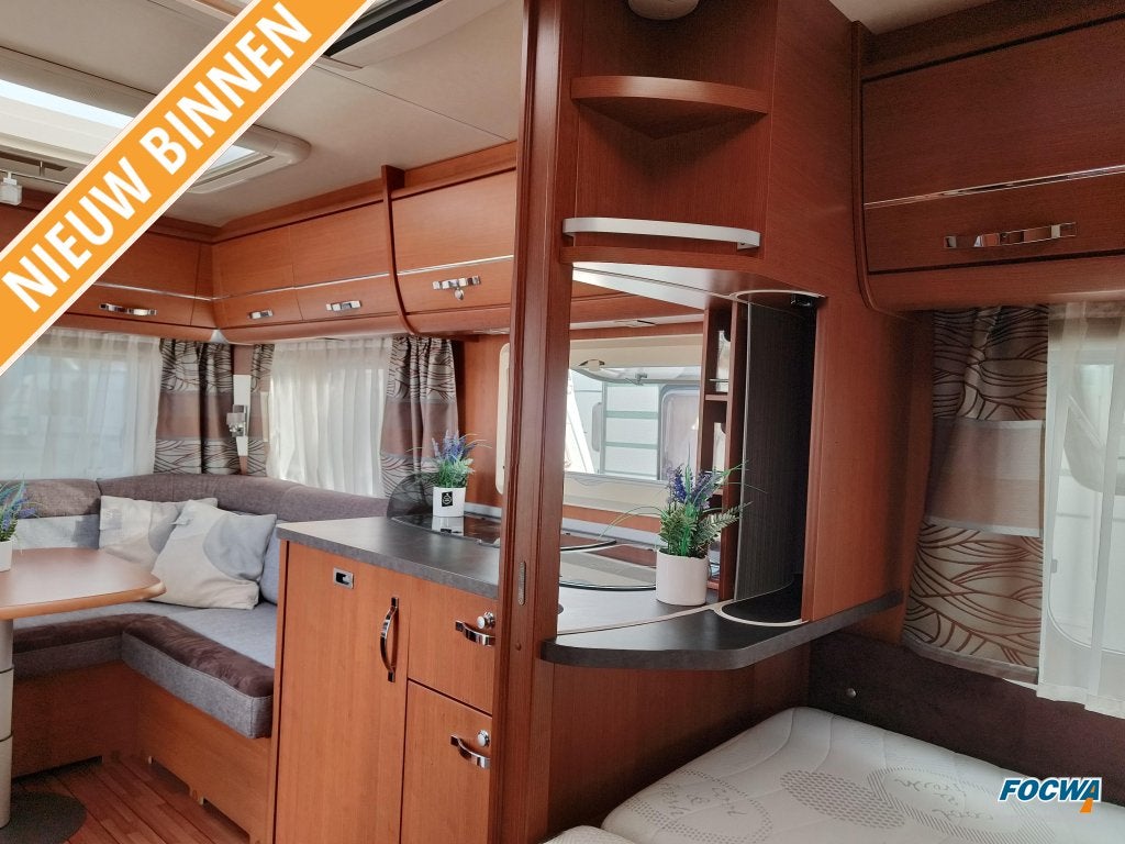 Knaus Sudwind Exclusive 450 FU Fransbed Zit Toilet Tent, Caravans en Kamperen, Rondzit, Bedrijf, Fietsenrek, 4 tot 5 meter