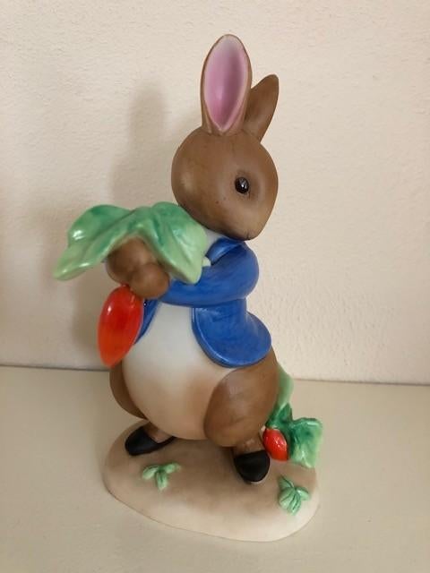 Beatrix Potter Beeldje Peter Rabbit met Wortel, Als Nieuw, Ophalen of Verzenden, Zo goed als nieuw, Dier