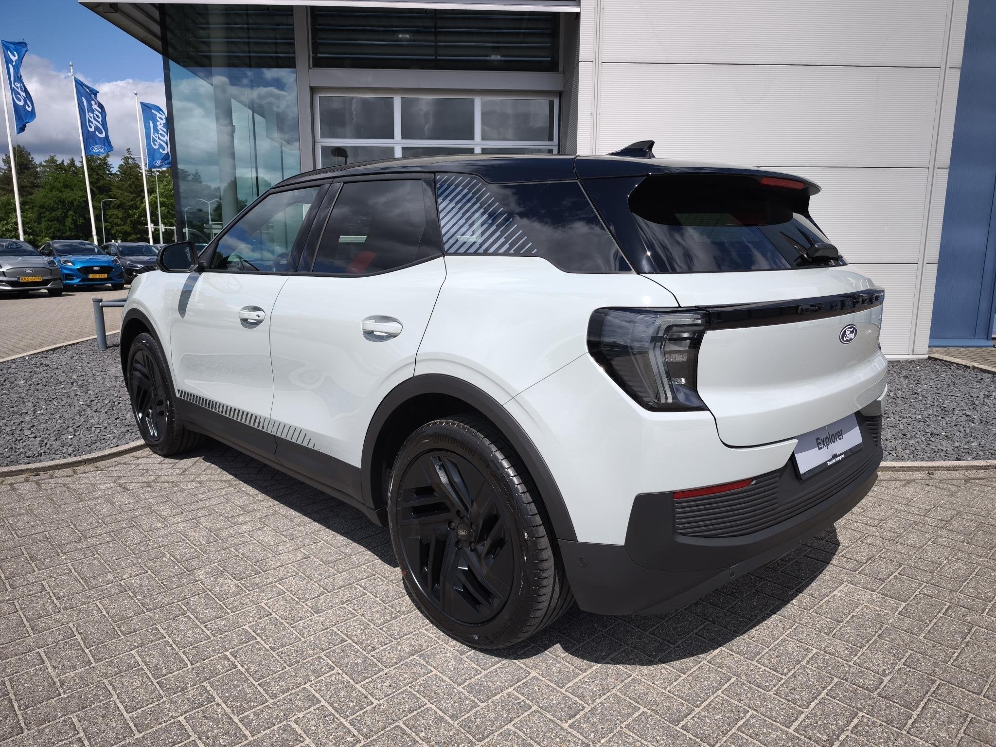 Ford Explorer Collection Extended Range RWD 79 kWh 286pk | t, Automaat, Achterwielaandrijving, 286 pk, Verwarmde buitenspiegels