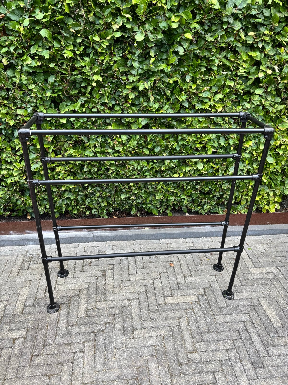 Industriële sitetable/schoenenrek van buizen, Ophalen, Zo goed als nieuw