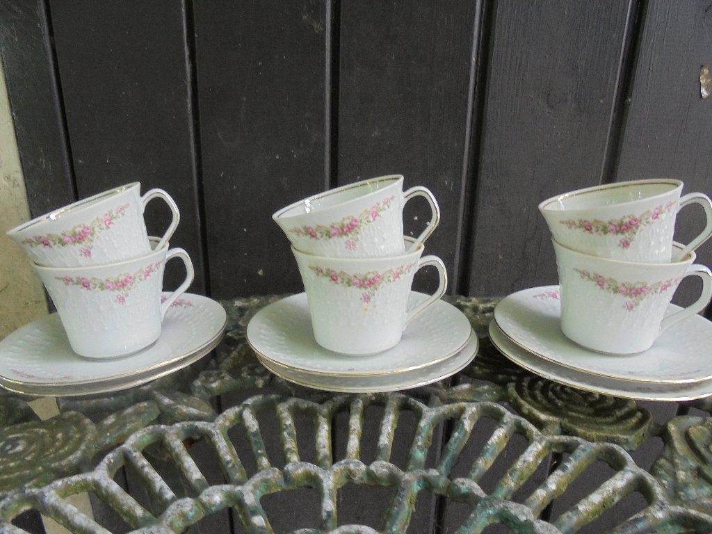 14 Koffiekop en schotels Mitterteich Bavaria roze roosjes, Antiek en Kunst, Ophalen of Verzenden