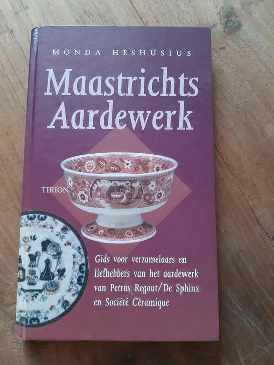 M. Heshusius - Maastrichts aardewerk, Boeken, Ophalen of Verzenden, Zo goed als nieuw, M. Heshusius