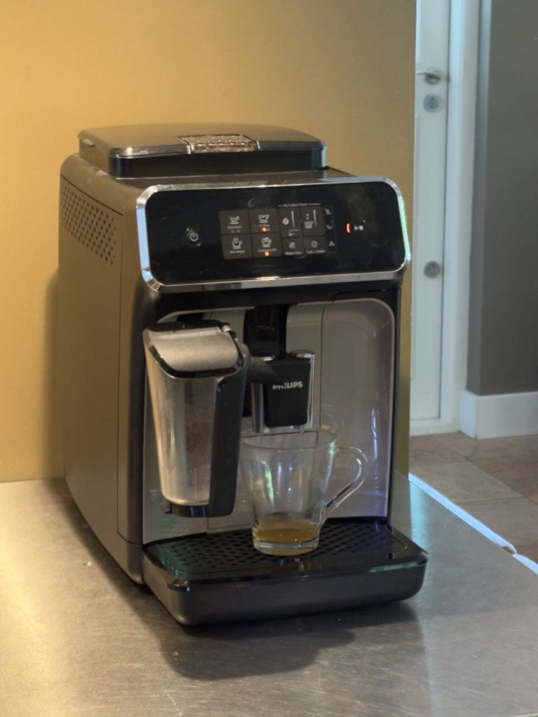 Koffiemachine Philips 2200 EP2235  inclusief melkopschuimer, Witgoed en Apparatuur, Koffiezetapparaten, Ophalen, Gebruikt, Koffiemachine