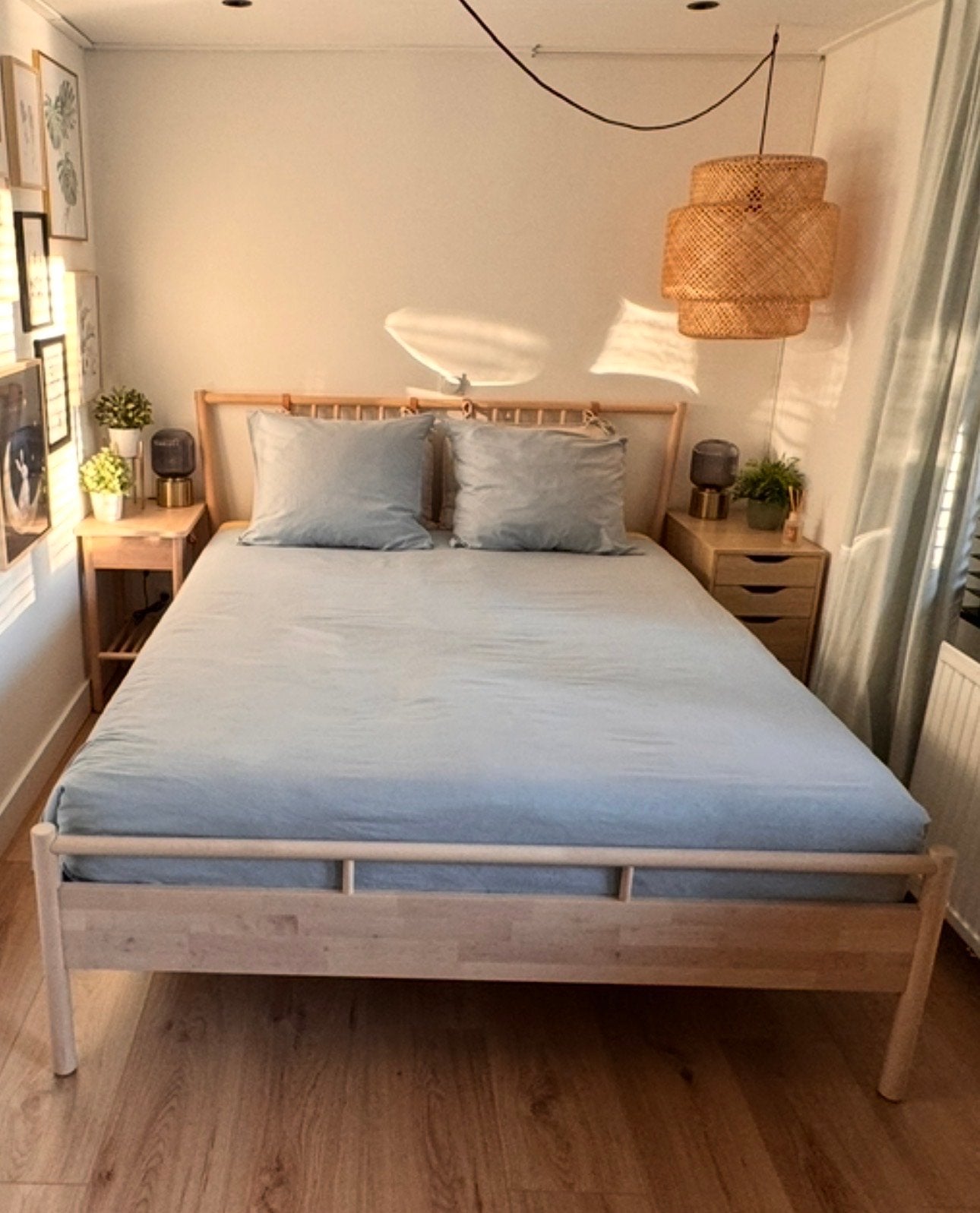 Ikea Bjorksnas 160x200, Nachtkastjes,matrassen,topper, Ophalen, Tweepersoons, Zo goed als nieuw, 160 cm
