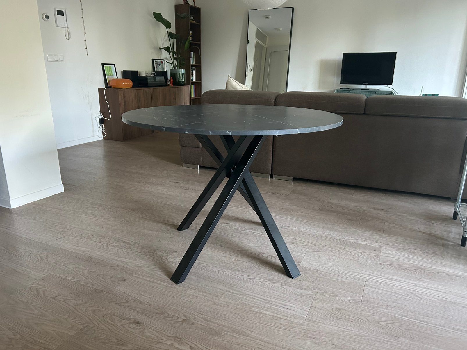 Ikea Mariedamm tafel, zwart marmerpatroon 105cm, Huis en Inrichting, Tafels | Eettafels, Ophalen, 100 tot 150 cm, Rond, Zo goed als nieuw