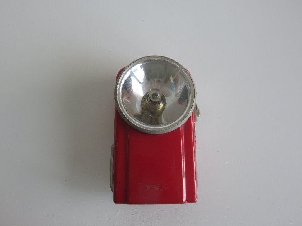 Vintage retro rode zaklamp 'wonder', Caravans en Kamperen, Ophalen of Verzenden, Gebruikt, Batterij
