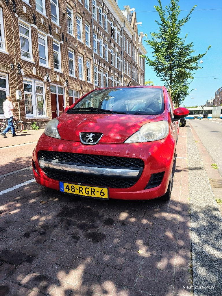 Peugeot 107 1.0 12V 5DR 2011 Rood, Auto's, Peugeot, Voorwielaandrijving, Stof, 4 stoelen, 68 pk