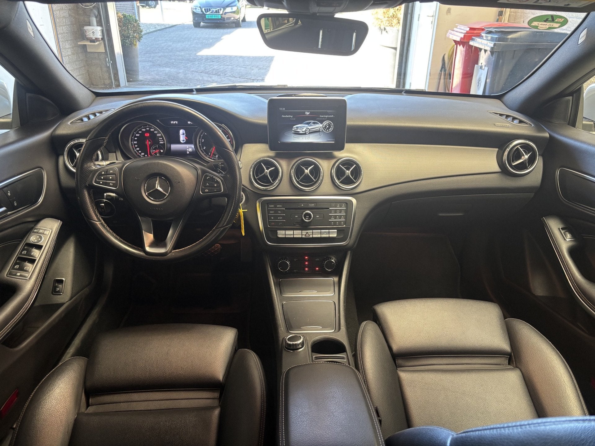 Mercedes-Benz CLA-Klasse 180 Prestige Automaat 12 Maanden Bo, Auto's, Gebruikt, 4 cilinders, 715 kg, 122 pk
