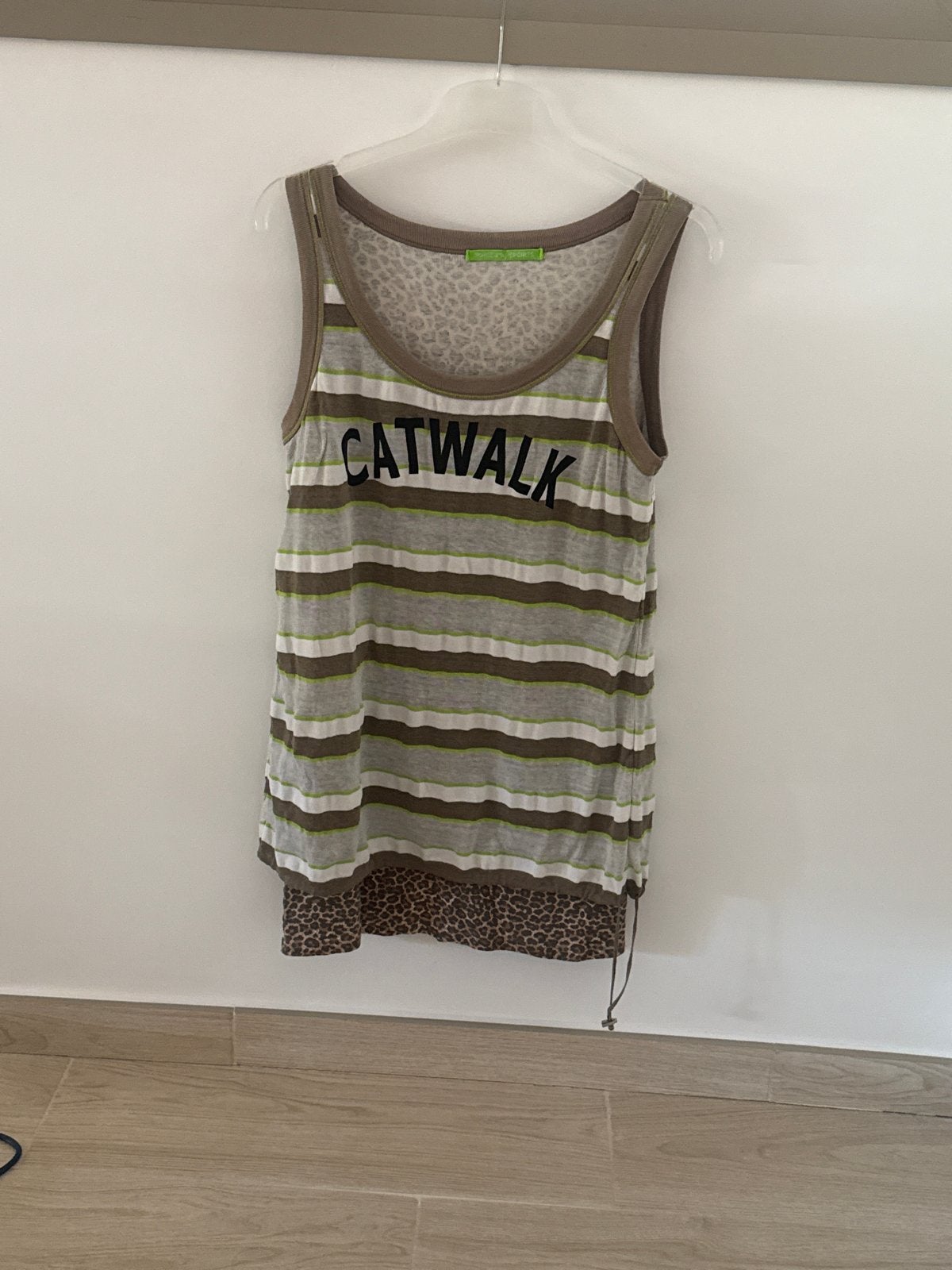 Marc Cain Sports Catwalk gestreepte top met luipaardprint, Maat 38/40 (M), Ophalen of Verzenden, Zonder mouw, Grijs
