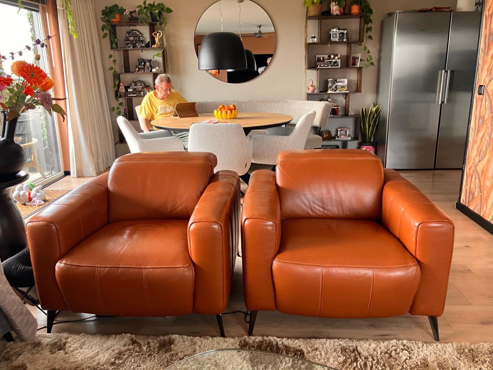Twee luxe Domicil relaxfauteuils – elektrisch verstelbaar, Huis en Inrichting, Fauteuils, Ophalen, Zo goed als nieuw, 75 tot 100 cm