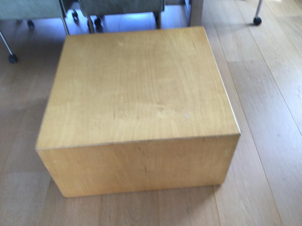 Van Dijk Kinder kubus tafel bank kast, Ophalen, Gebruikt, Tafel(s) en Stoel(en)