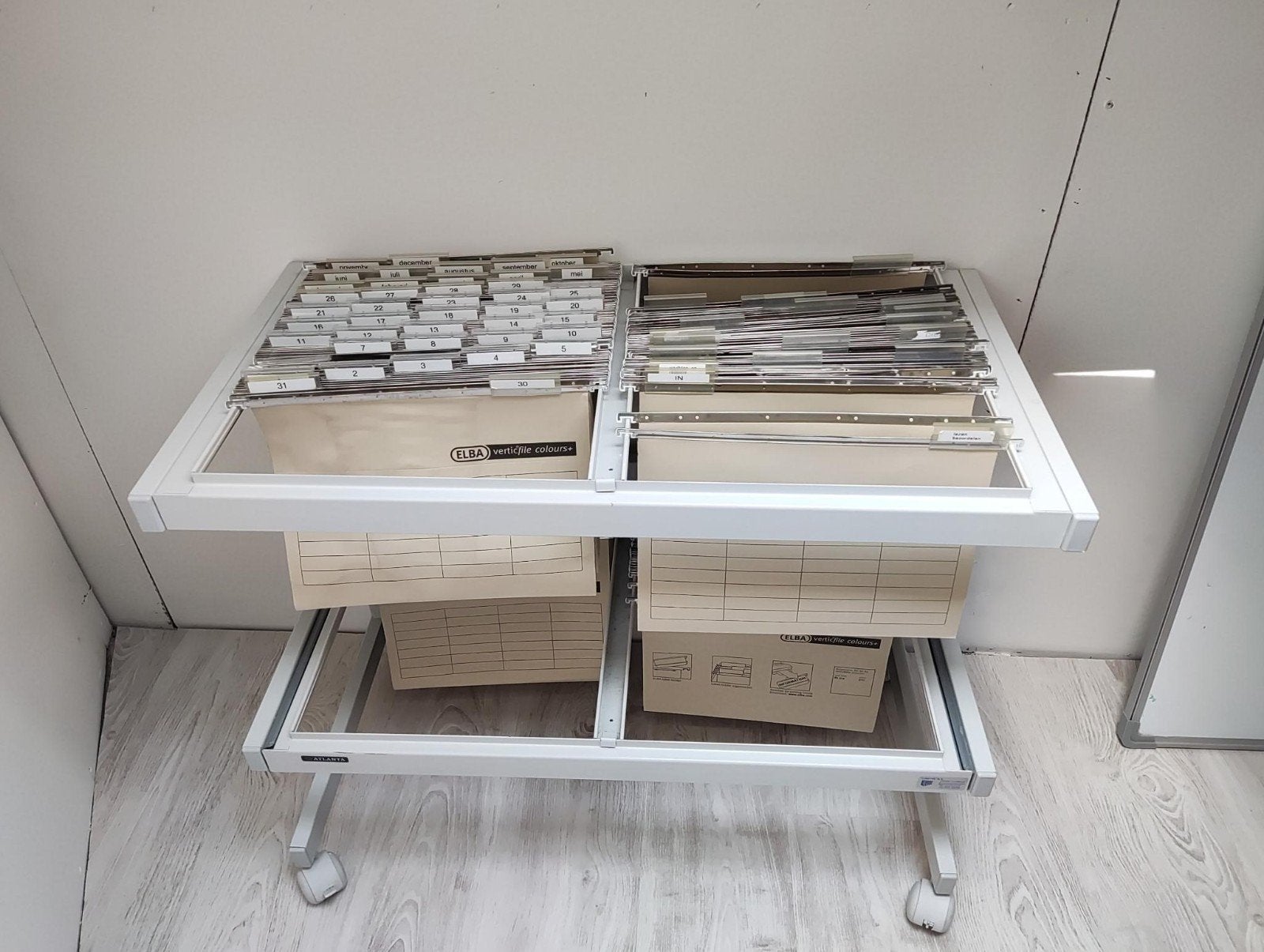 Professionele Atlanta hangmappenwagen met 100+ hangmappen, Ophalen of Verzenden