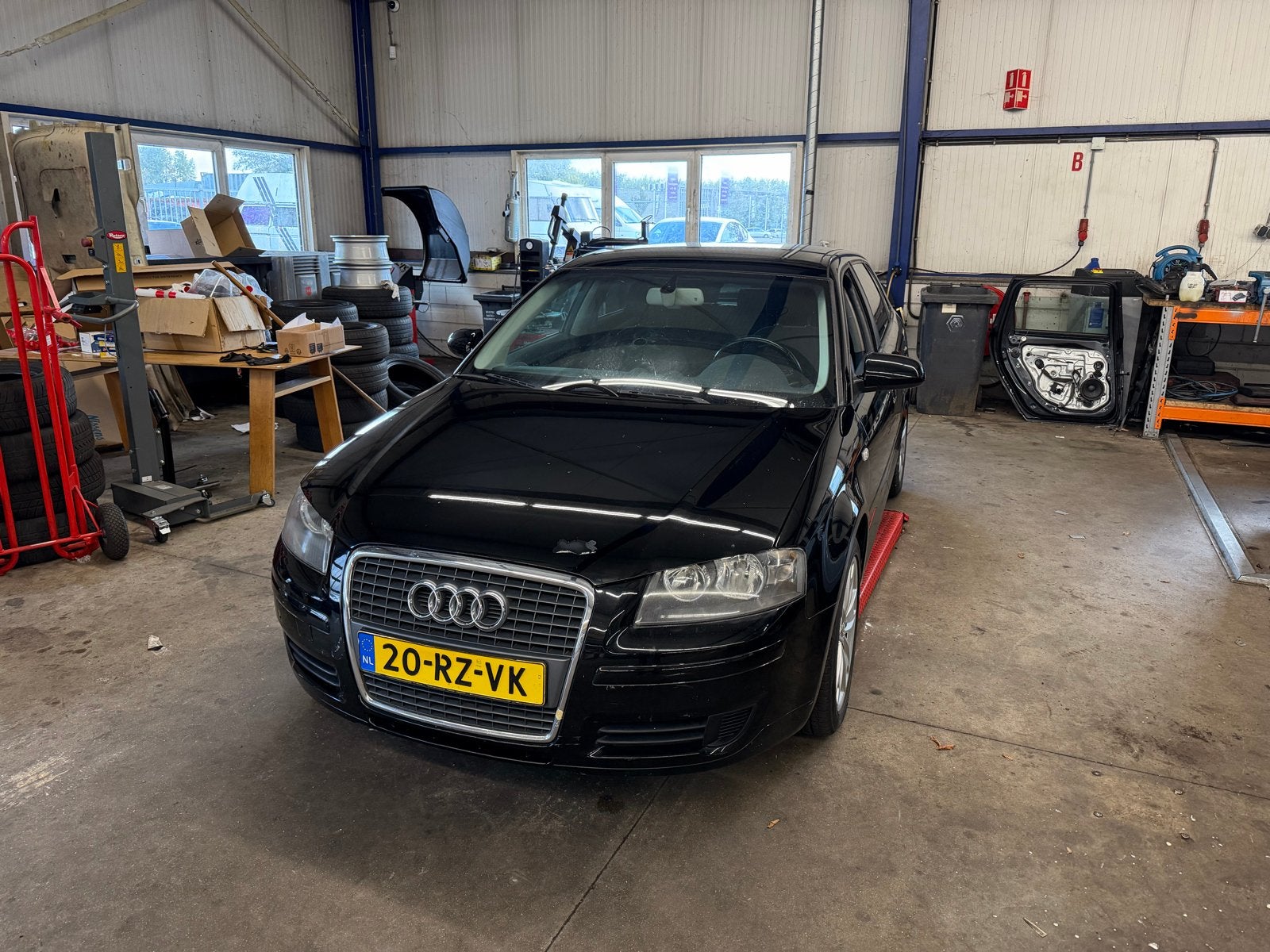Audi A3 2.0 Sportback 110KW 2005 Zwart, Auto's, Voorwielaandrijving, 4 cilinders, Zwart, Particulier