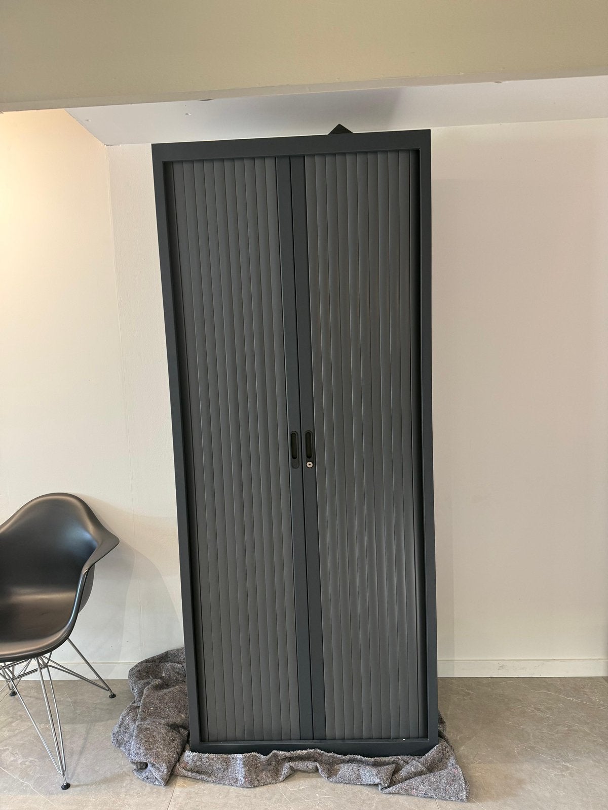 2x Albeka Roldeurkast Basic 195 x 100 cm incl. 4 legborden, Huis en Inrichting, Kasten | Roldeurkasten en Archiefkasten, Ophalen