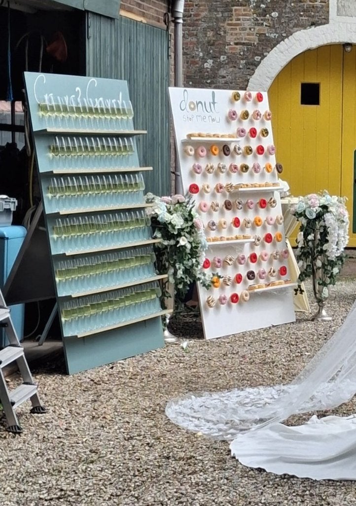 Champagne Wall / Donut Wall, Ophalen, Zo goed als nieuw, Feestartikel, Geboorte of Huwelijk