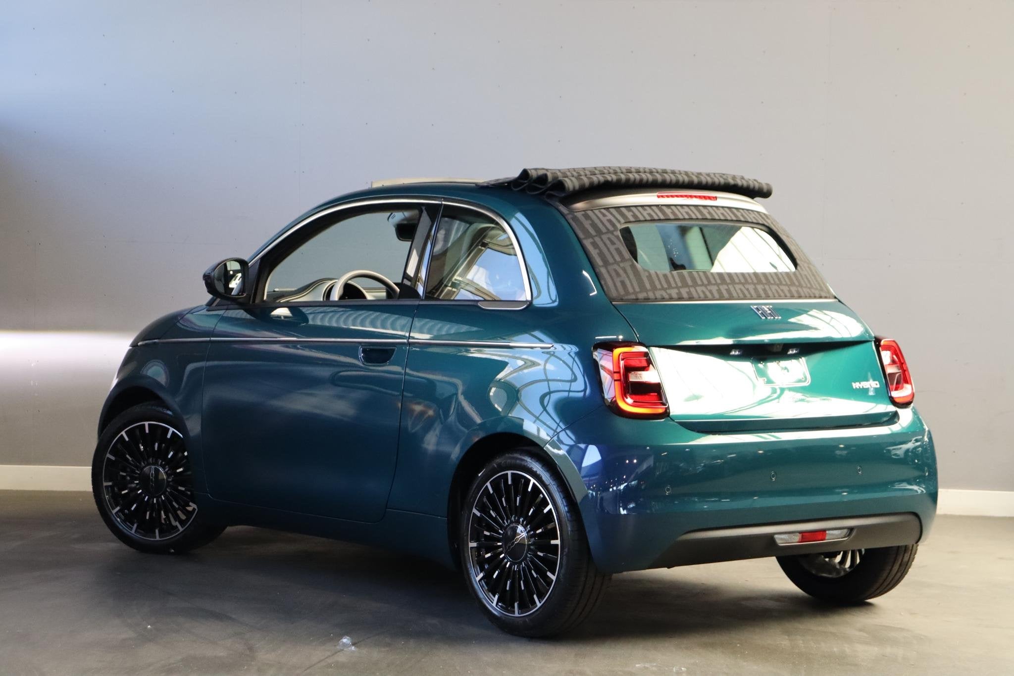 Fiat 500 C 1.0 Hybrid La Prima Cabrio / Voorraad / Snel leve, Auto's, Fiat, 12 maanden, Euro 6, 4 stoelen, Bedrijf