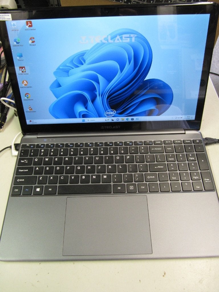 Nieuwe Teclast. Laptop.F15 plus.15,6 inch 6Gb,240+128GB SSD, 2 tot 3 Ghz, 8 GB, Nieuw, Ophalen of Verzenden