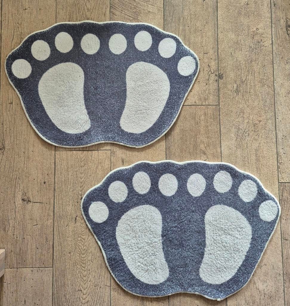 2x Badmatjes voetafdruk design - Antislip en zacht, Ophalen of Verzenden, Zo goed als nieuw, Grijs, Badmat