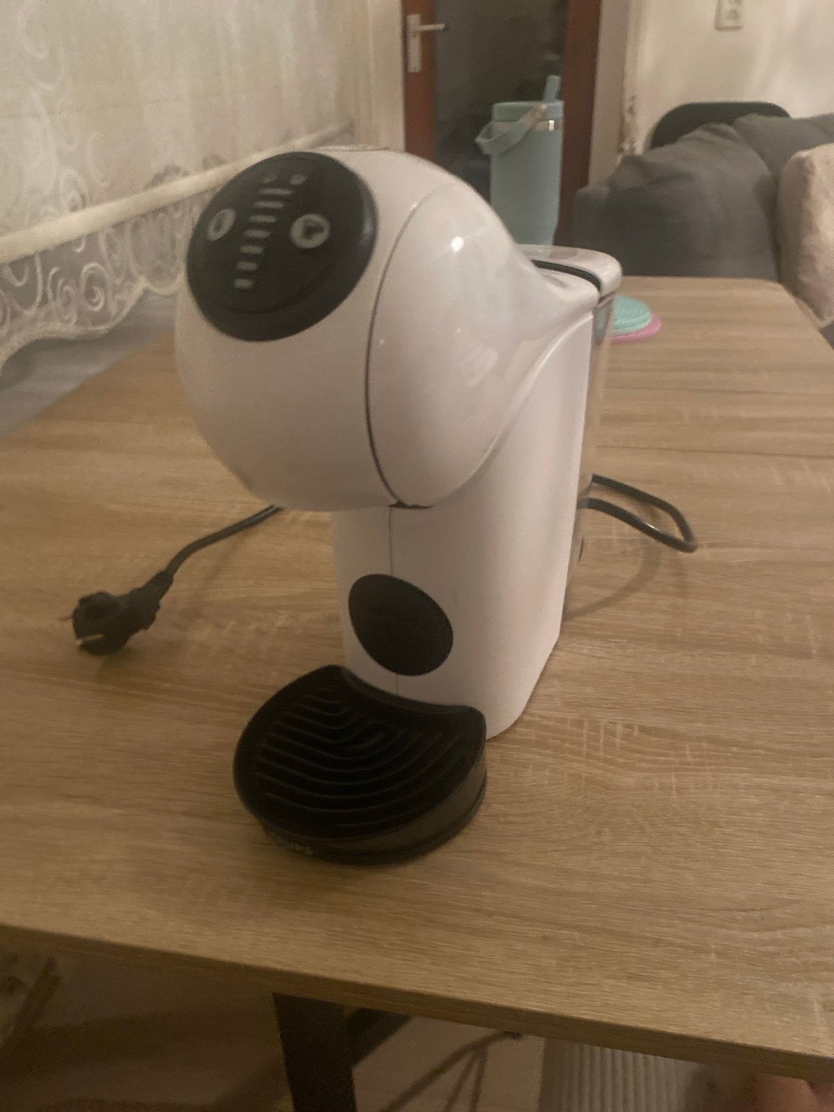Nescafé Dolce Gusto Genio S Basic koffiezetapparaat wit, Koffiemachine, Ophalen of Verzenden, Zo goed als nieuw, 1 kopje