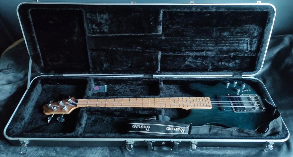 Ibanez ATK405 in stevige case, Ophalen, Zo goed als nieuw