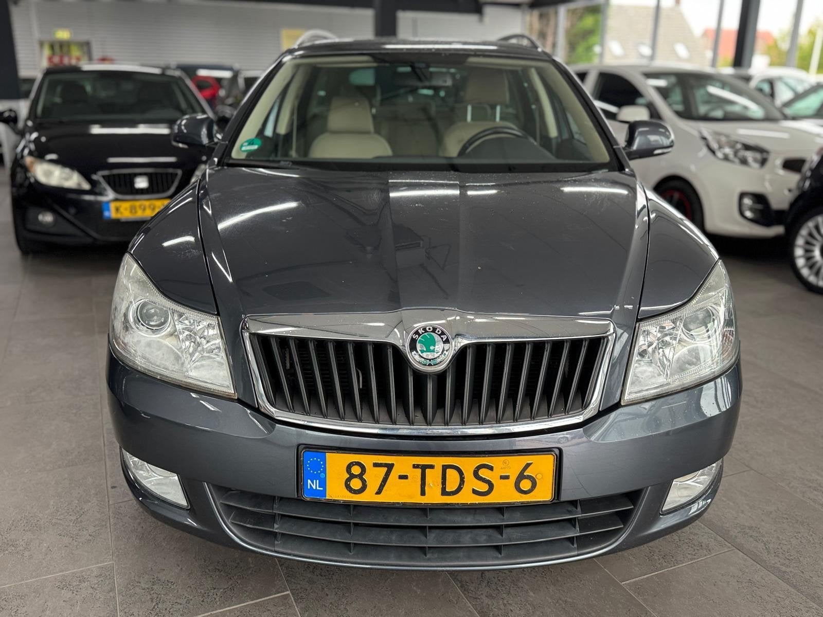 Skoda Octavia Combi 1.4 TSI Greentech Elegance Navi clima cr, Auto's, Voorwielaandrijving, Euro 5, Stof, Gebruikt