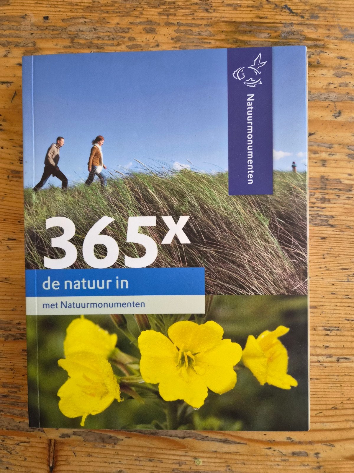 365x de natuur in met Natuurmonumenten - Boek, Boeken, Ophalen of Verzenden, Zo goed als nieuw, Natuur algemeen
