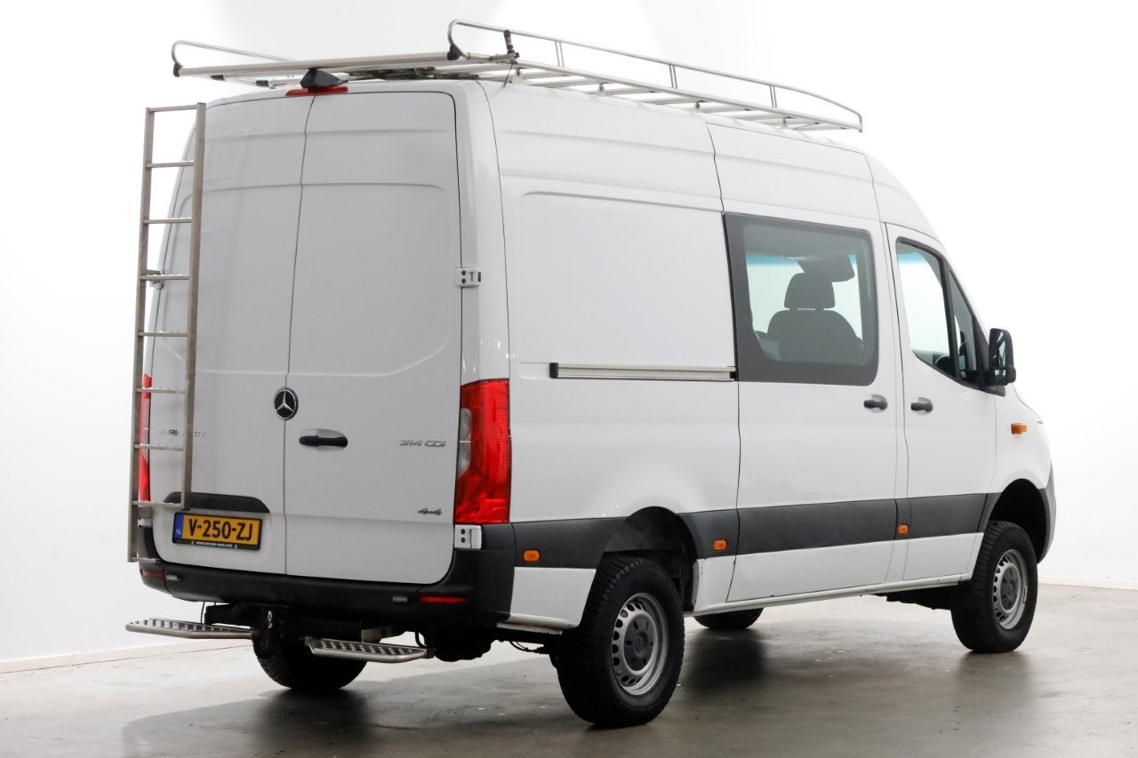 Mercedes-Benz Sprinter 314 CDI 143pk E6 L2H2 4x4 ZG1 D.C. Ai, Auto's, 2590 kg, Dealer onderhouden, Gebruikt, Euro 6
