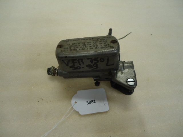 VFR750 1990 - 1993 Honda Koppelingspomp D1-17936