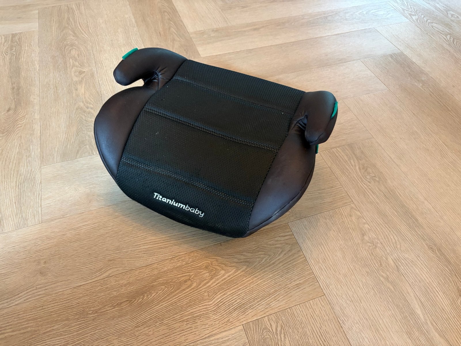 Titaniumbaby zitverhoger - Zwart, Overige merken, 22 t/m 36 kg, Gebruikt, Autogordel