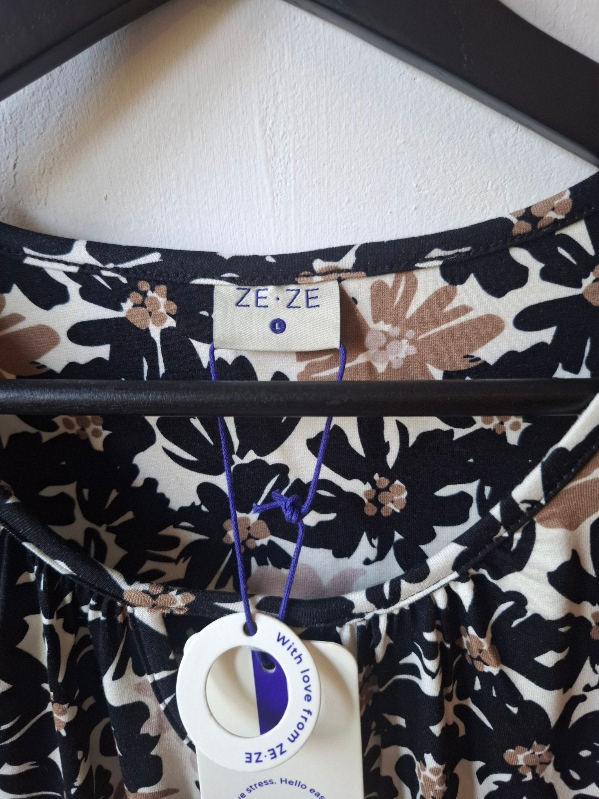 Ze-Ze gebloemde viscosemix top maat: L/40,42 ruim!, Zwart, Maat 42/44 (L), Ophalen of Verzenden, Korte mouw