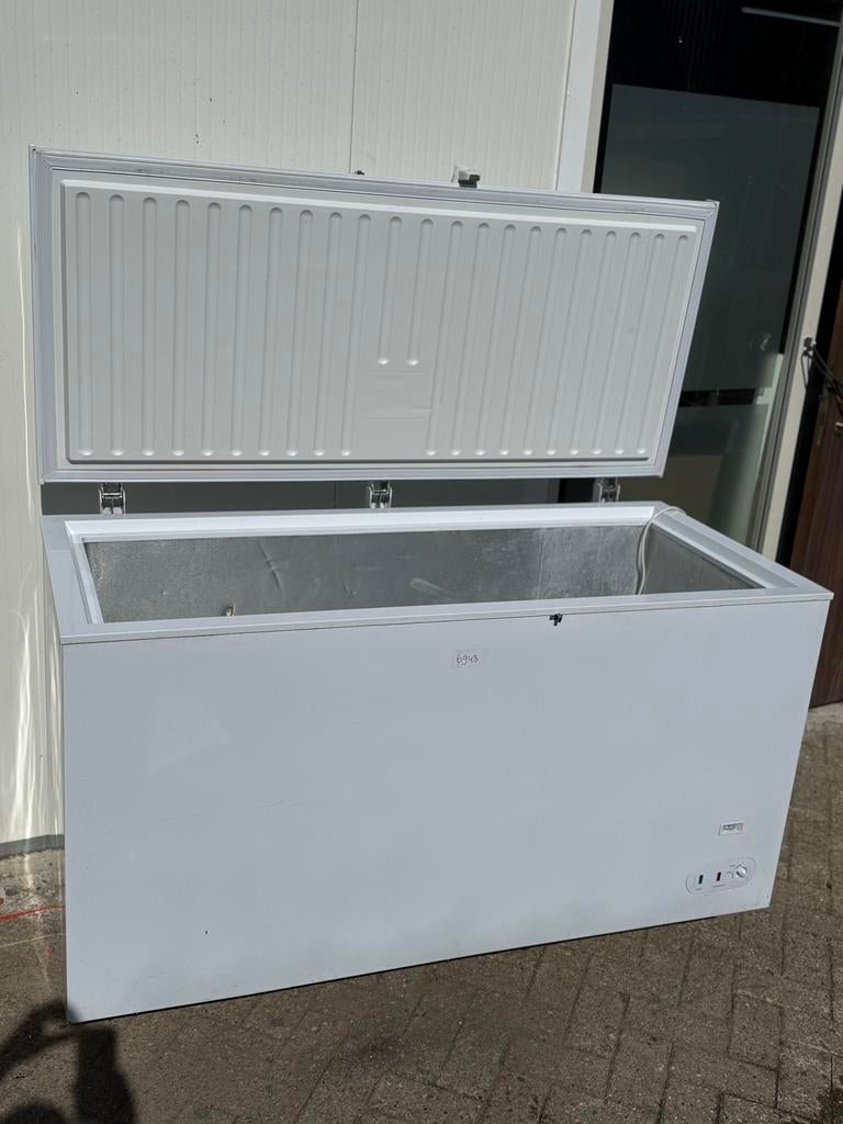 Ruime vrieskist  groot freezer vrieskist goedstaat, Witgoed en Apparatuur, Vriezers en Diepvrieskisten, Vrieskist, Zo goed als nieuw