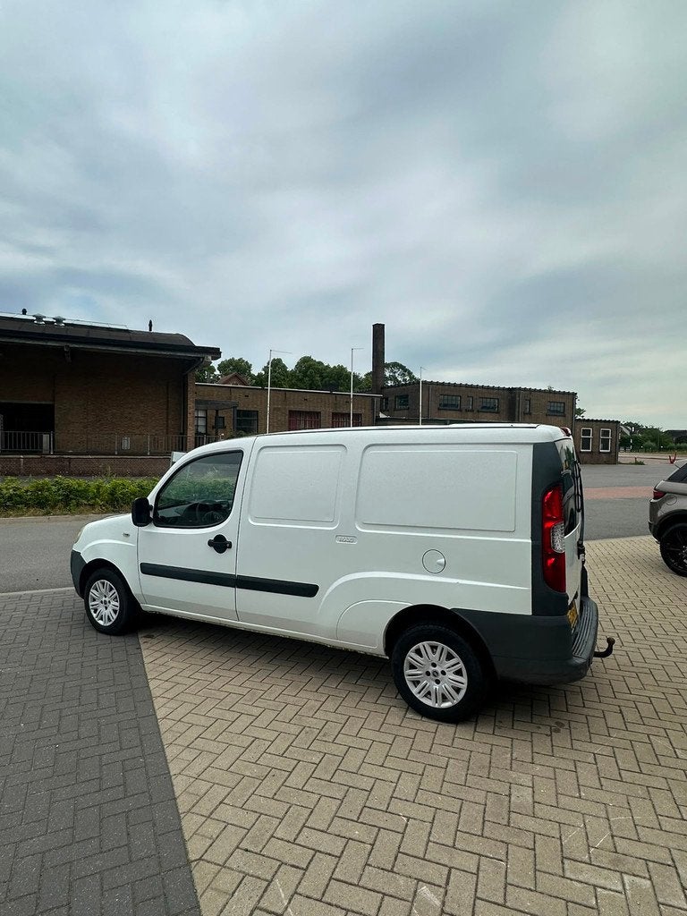 Fiat Doblò 1.4 Basis Maxi / Meeneemprijs / Marge bus, Auto's, Bestelauto's, Gebruikt, 4 cilinders, Bedrijf, Handgeschakeld