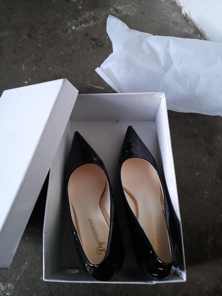 Zwarte pumps met gouden hak - Maat 39, Pumps, Gijuanneixie, Zwart, Nieuw