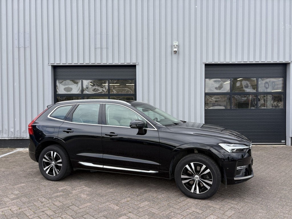 Volvo XC60 2.0 T6 AWD Inscription Expr. Leer I 360 Cam. I Al, Gebruikt, Adaptive Cruise Control, Zwart, Plug-in hybride