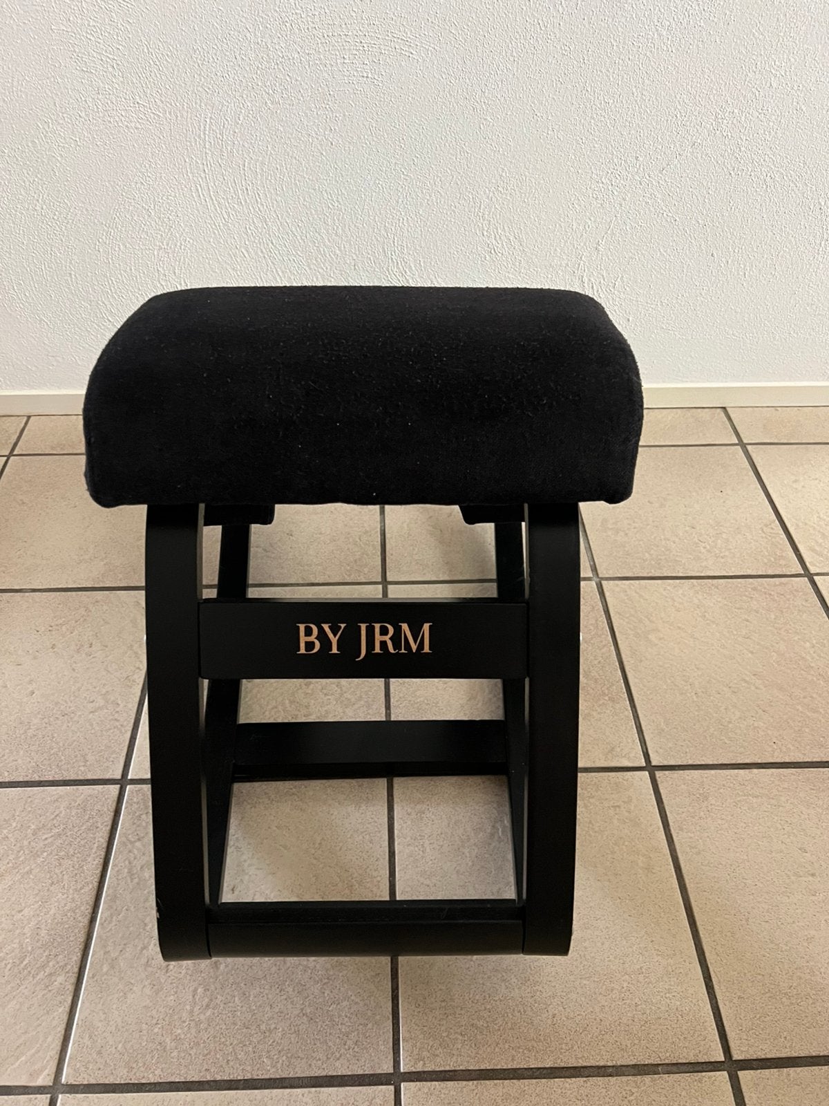 Ergonomische kniestoel – BY JRM – zwart, Huis en Inrichting, Ophalen, Zwart, Zo goed als nieuw, Eén