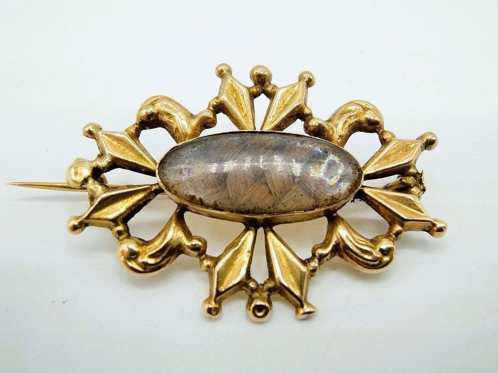 Gouden rouwbroche met haarwerk, 1834, Gebruikt, Info@zilverwebsite.nl, Verzenden, Minder dan 4 cm