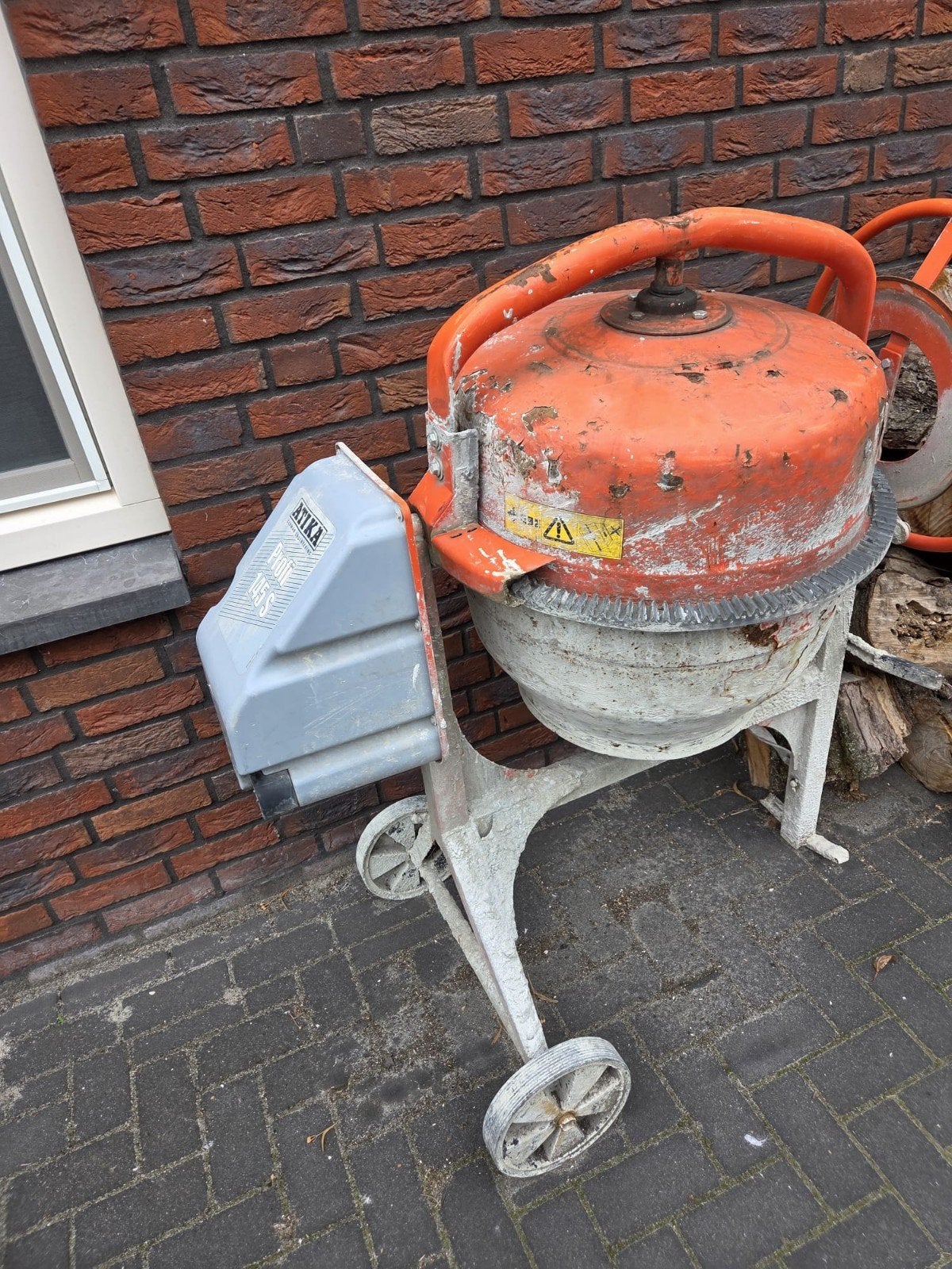 Betonmolen Atika145S- lager defect, Ophalen, Gebruikt