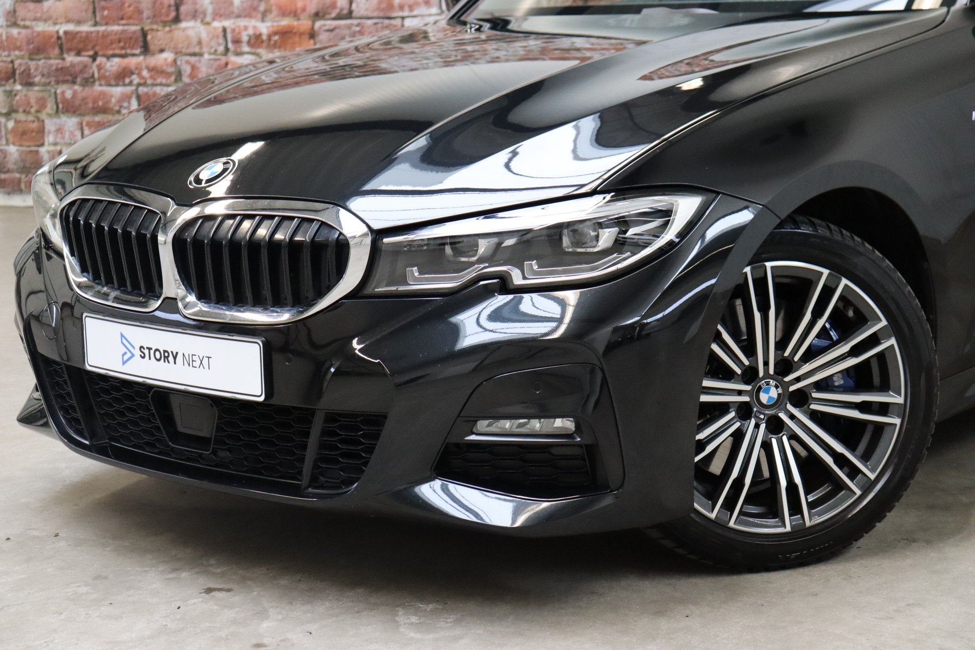 BMW 3 Serie Sedan 330i High Executive M Sport Pakket Automaa, Automaat, 1998 cc, Achterwielaandrijving, Gebruikt