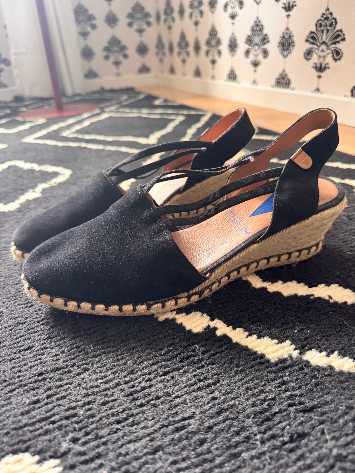 Verbenas zwarte espadrilles met sleehak, maat 40, Kleding | Dames, Ophalen of Verzenden, Nieuw, Zwart, Espadrilles of Moccasins