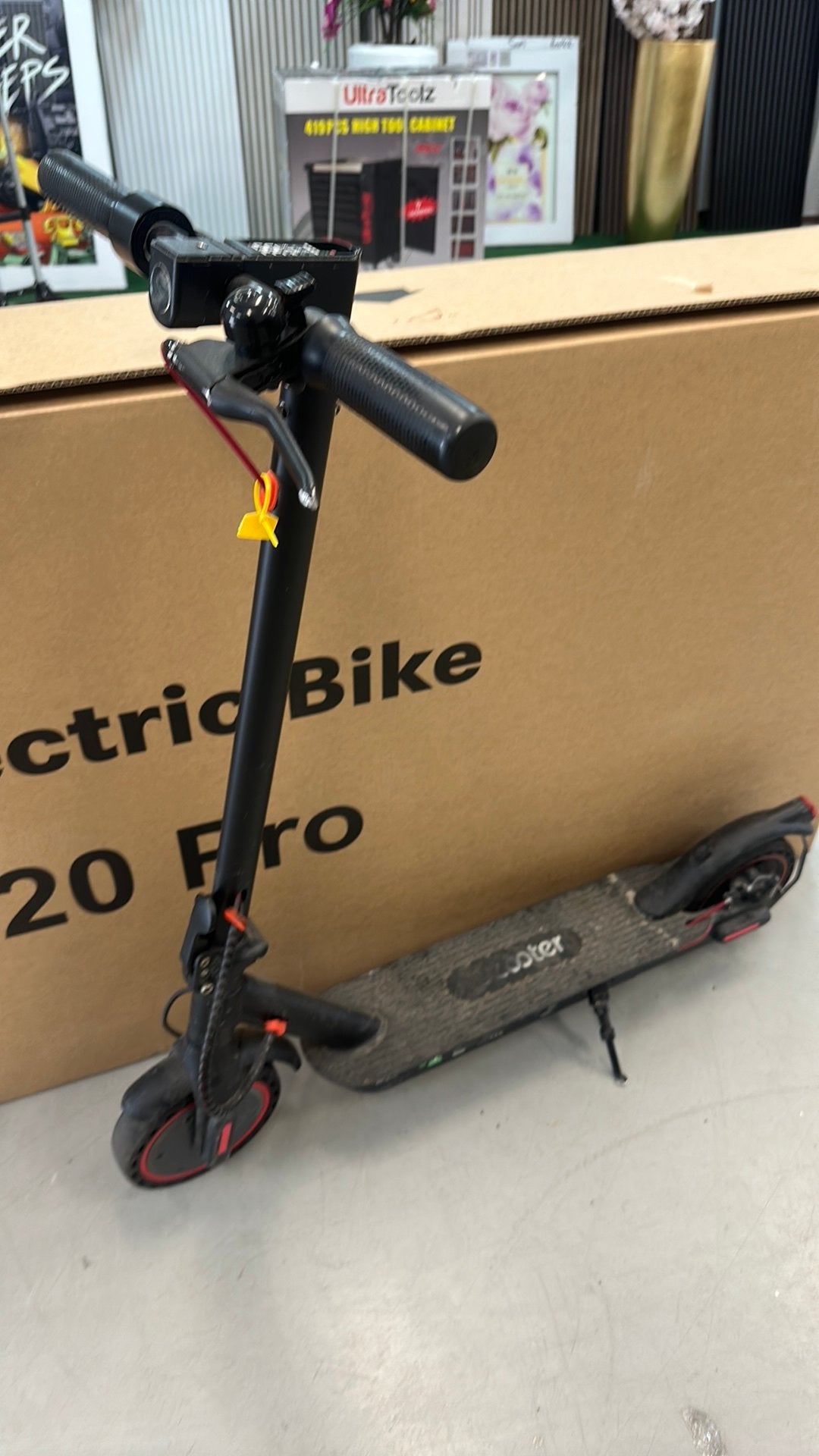Elektrische step Iscooter error, good escooter error, Fietsen en Brommers, Ophalen, Zo goed als nieuw, Elektrische step (E-scooter)