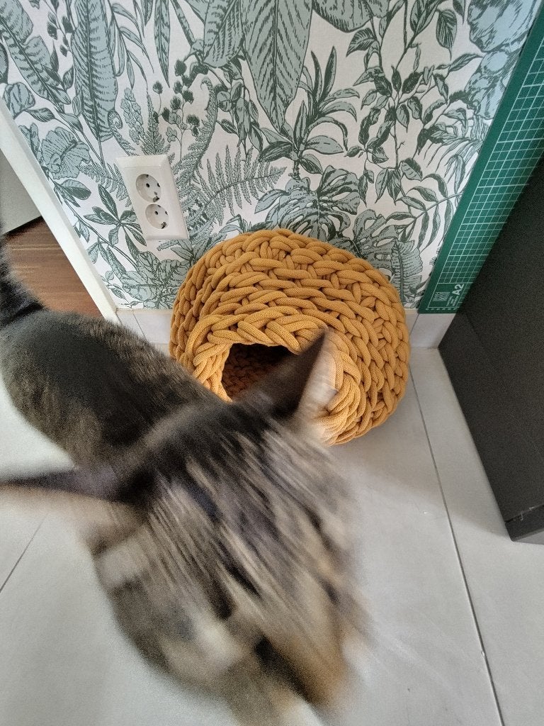 Geweven kattenmand/ Woven cat bed, Dieren en Toebehoren, Ophalen, Zo goed als nieuw, Katoen