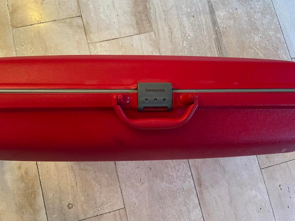 Samsonite Koffer met Wieltjes en Cijferslot - Rood, Ophalen, Gebruikt, Hard kunststof, 45 tot 55 cm