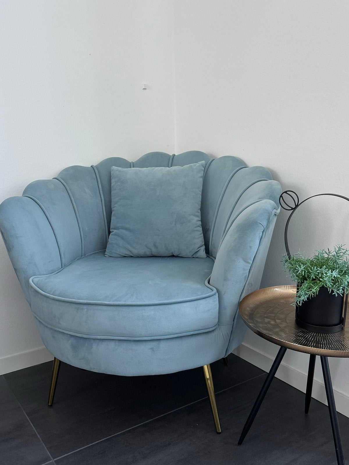 Velvet Fauteuil Lichtblauw met Gouden Poten, Huis en Inrichting, Ophalen, Zo goed als nieuw, Stof, 75 tot 100 cm