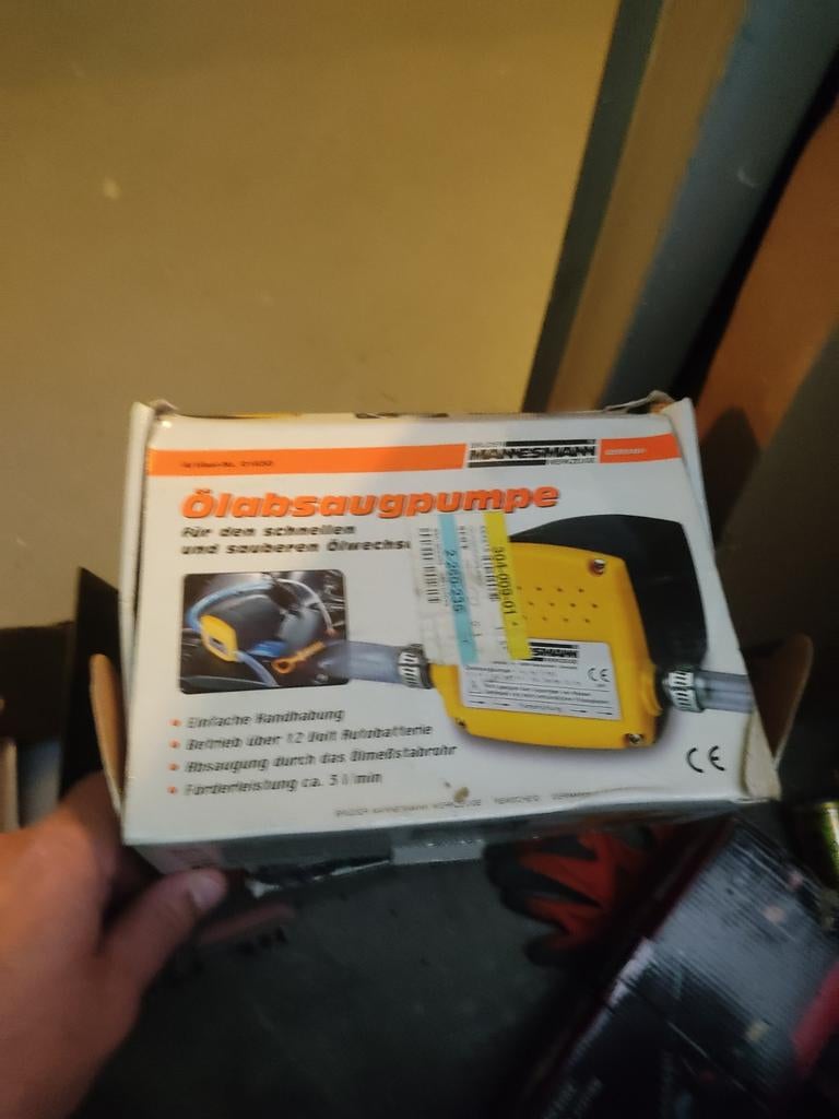 Mannesmann Olie Afzuigpomp 12V voor snel en schoon verversen, Ophalen of Verzenden, Nieuw, Universele onderdelen