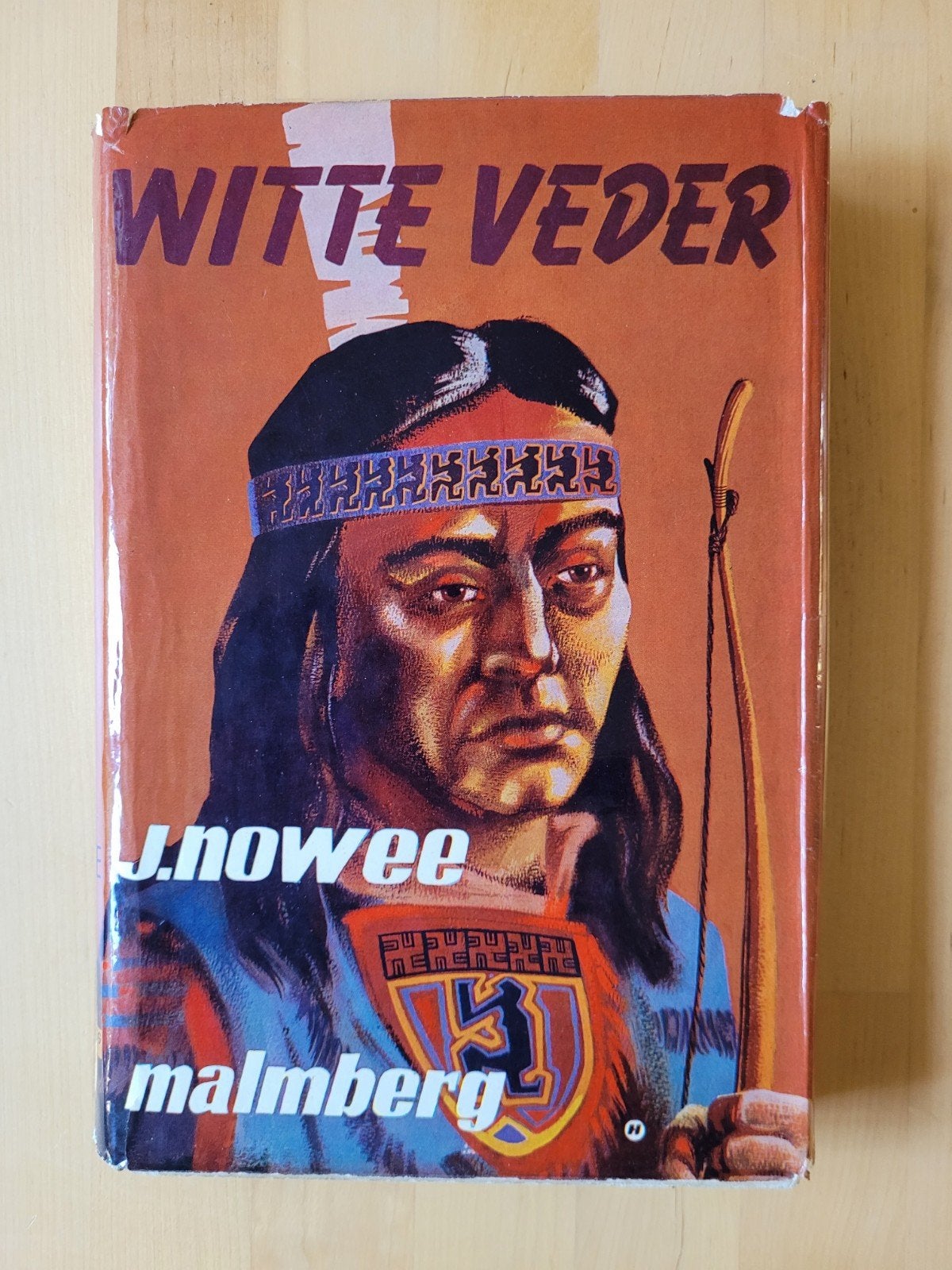 Arendsoog nr 2: Witte Veder - J. Nowee, Ophalen of Verzenden, Gelezen